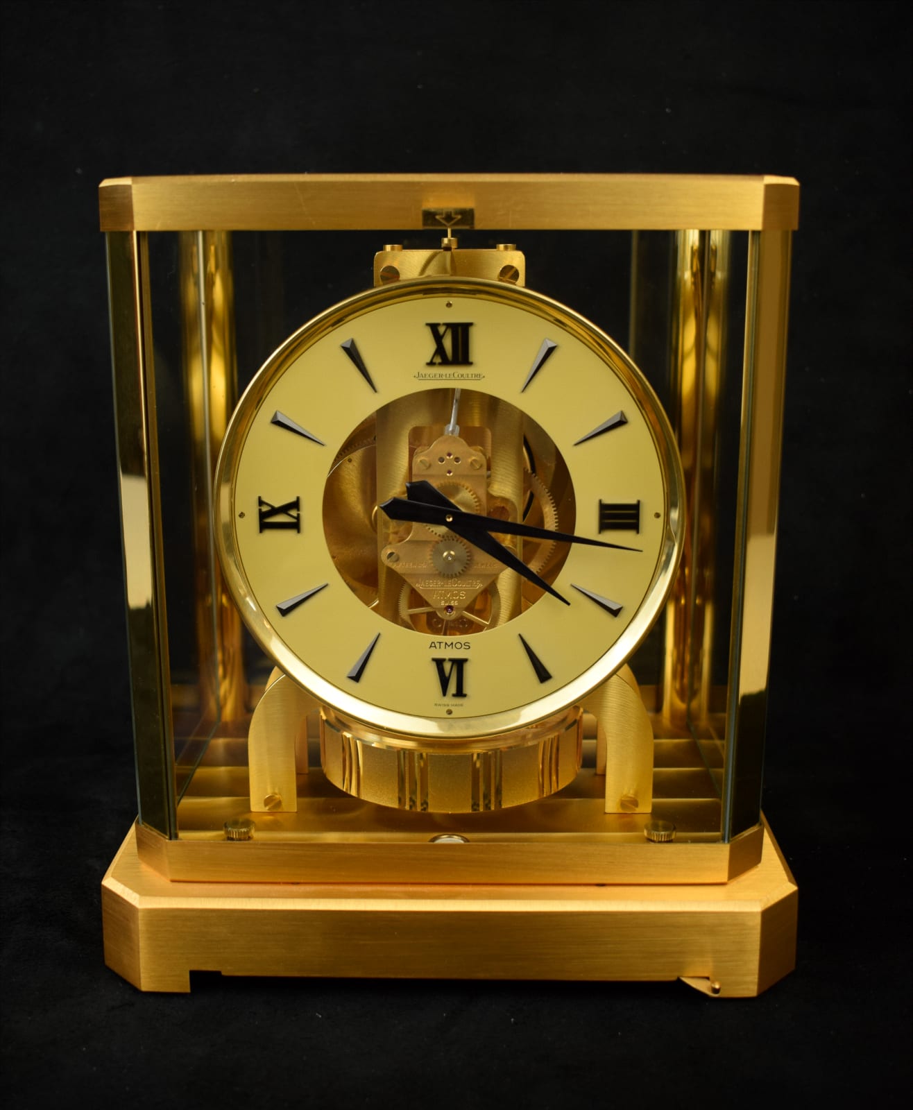 【驚きの値段】 LeCoultre, Jaeger Jaeger custard with Gold Atmos LeCoultre インテリア時計