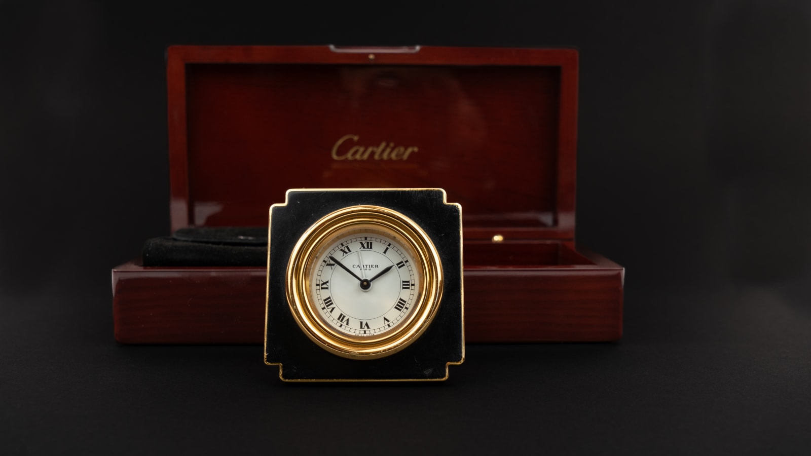 Cartier, Cartier travel desk alarm clock