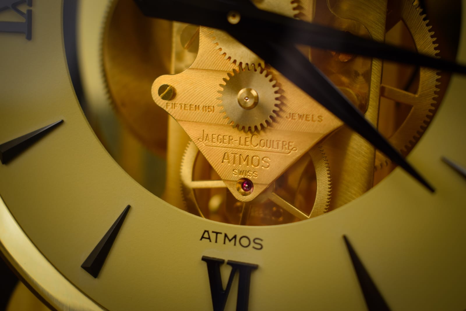 Jaeger LeCoultre, Jaeger LeCoultre Atmos Gold with custard dial , 1981