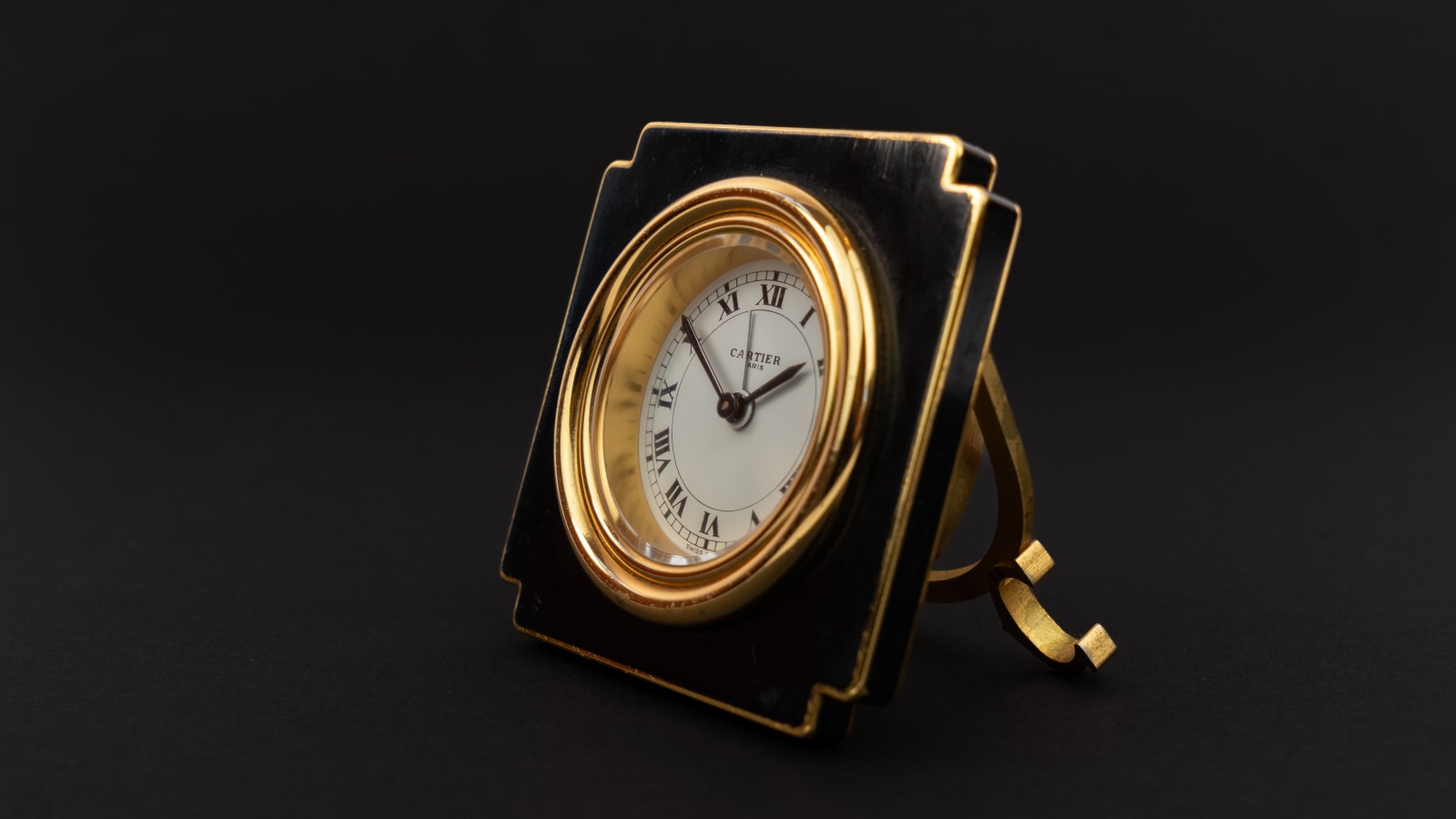 Cartier, Cartier travel desk alarm clock
