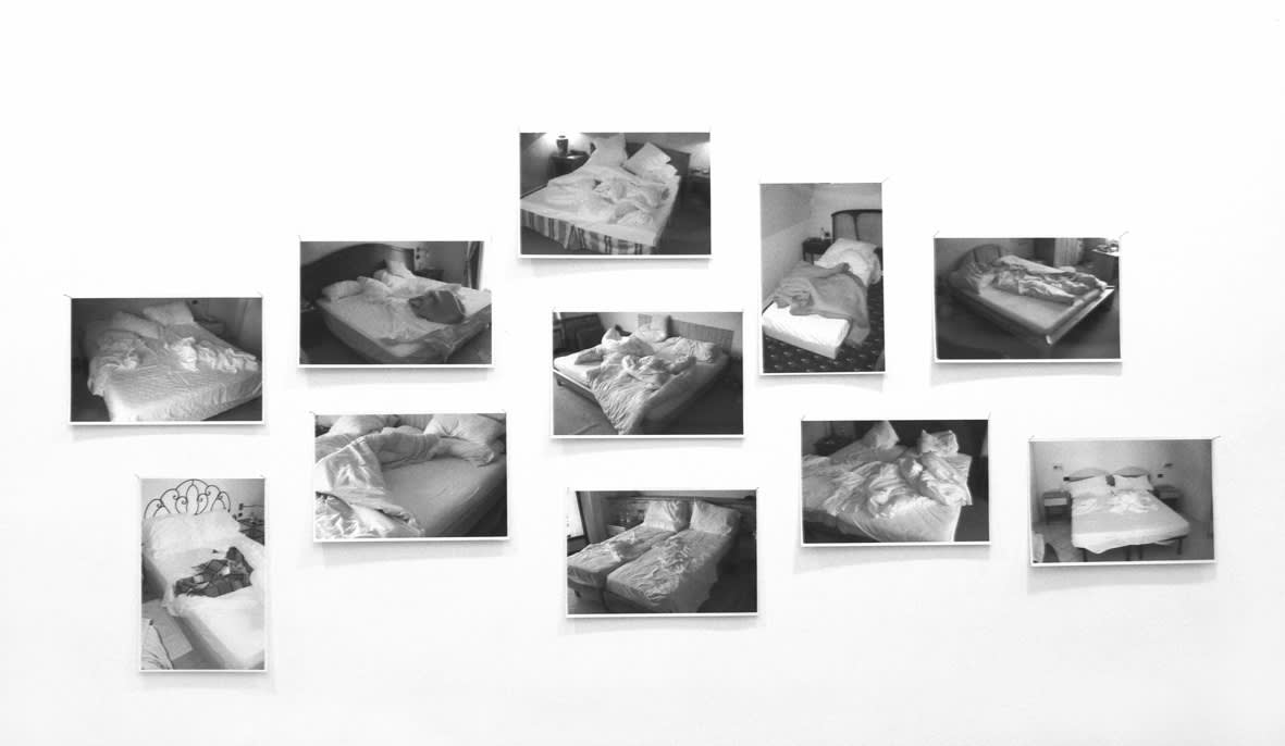Hans-Peter Feldmann, Bed Photos