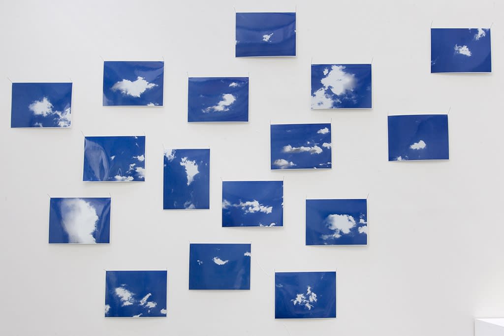 Hans-Peter Feldmann, Clouds