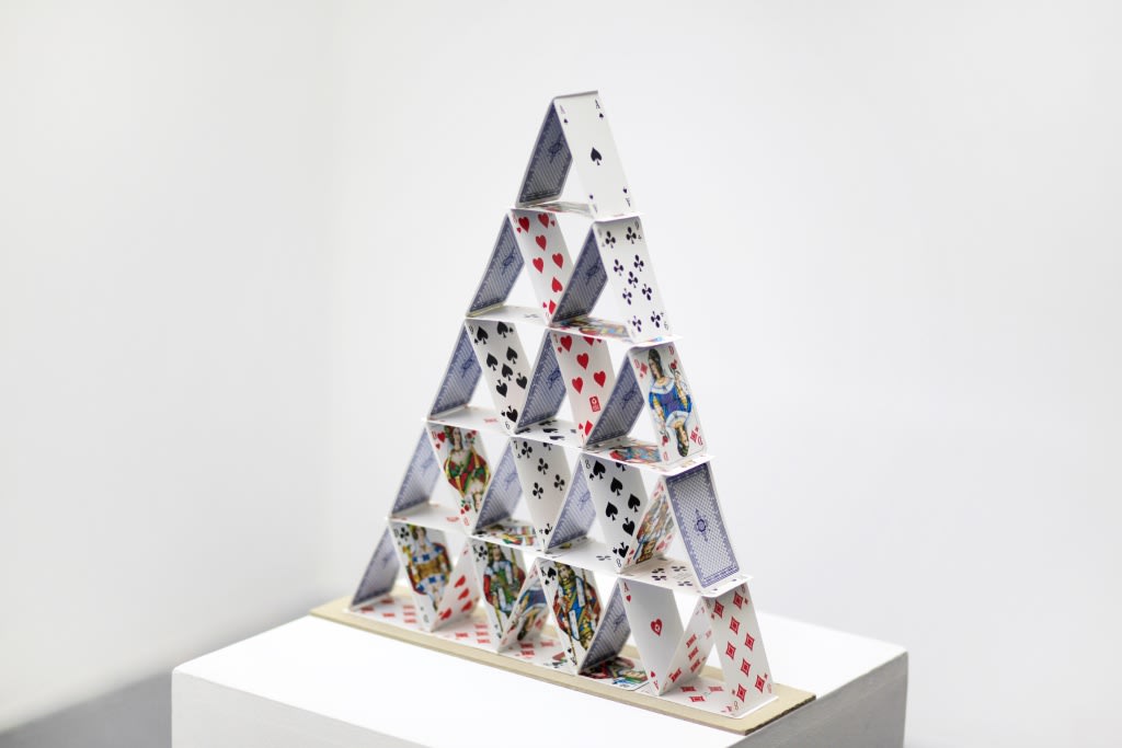 Hans-Peter Feldmann, House of playing cards