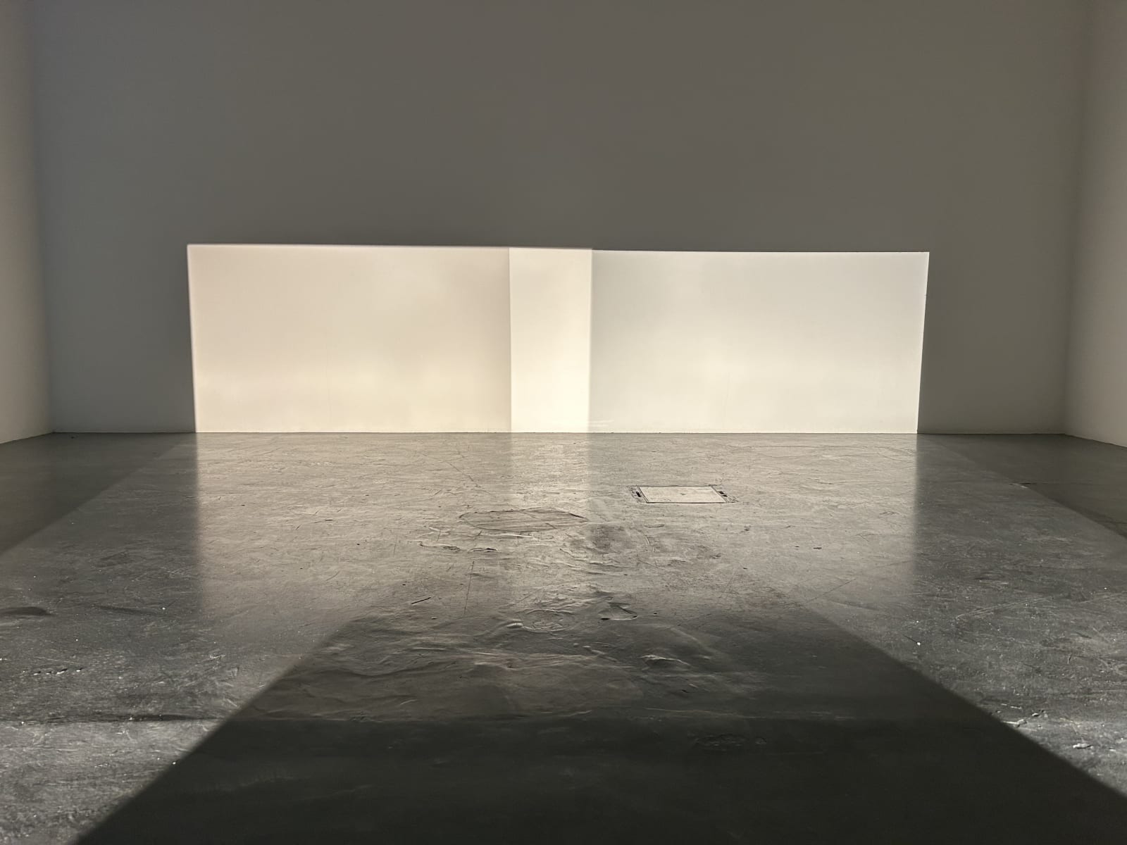 Michel Verjux, Double hommage à l'ici-bas, 1986