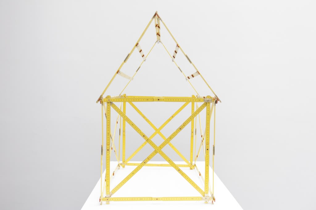 Hans-Peter Feldmann, House of measure sticks