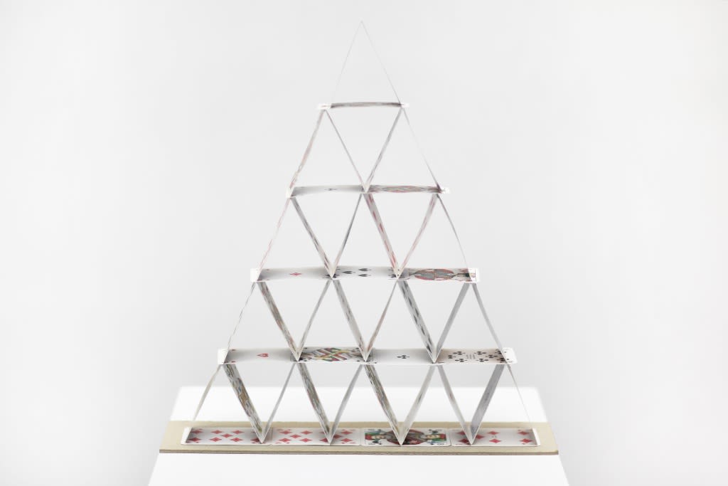 Hans-Peter Feldmann, House of playing cards