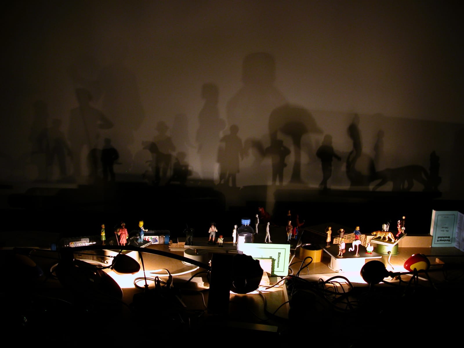 Hans-Peter Feldmann, Shadow Play