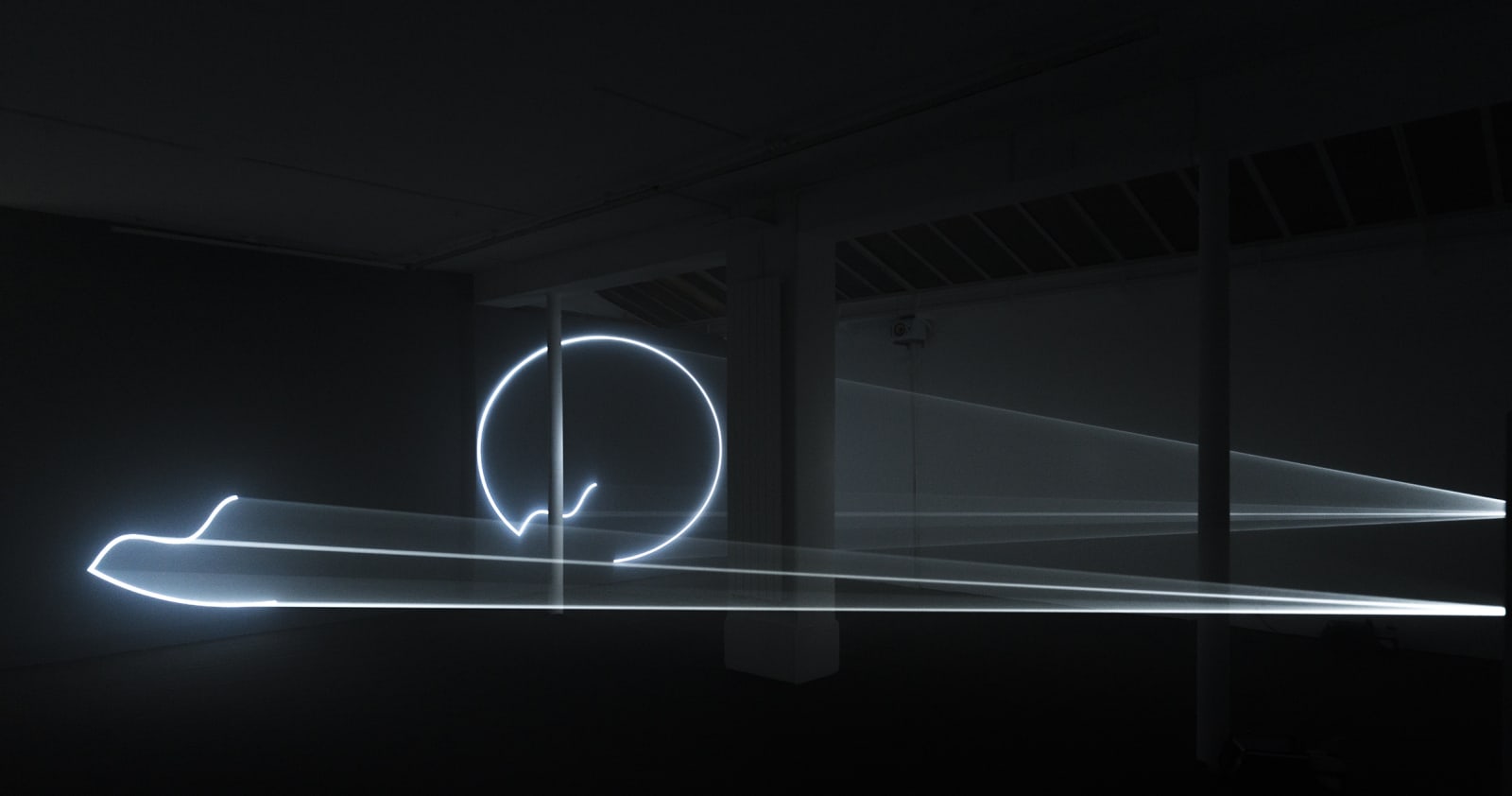 Anthony McCall, Leaving (With Two-minute Silence), 2009