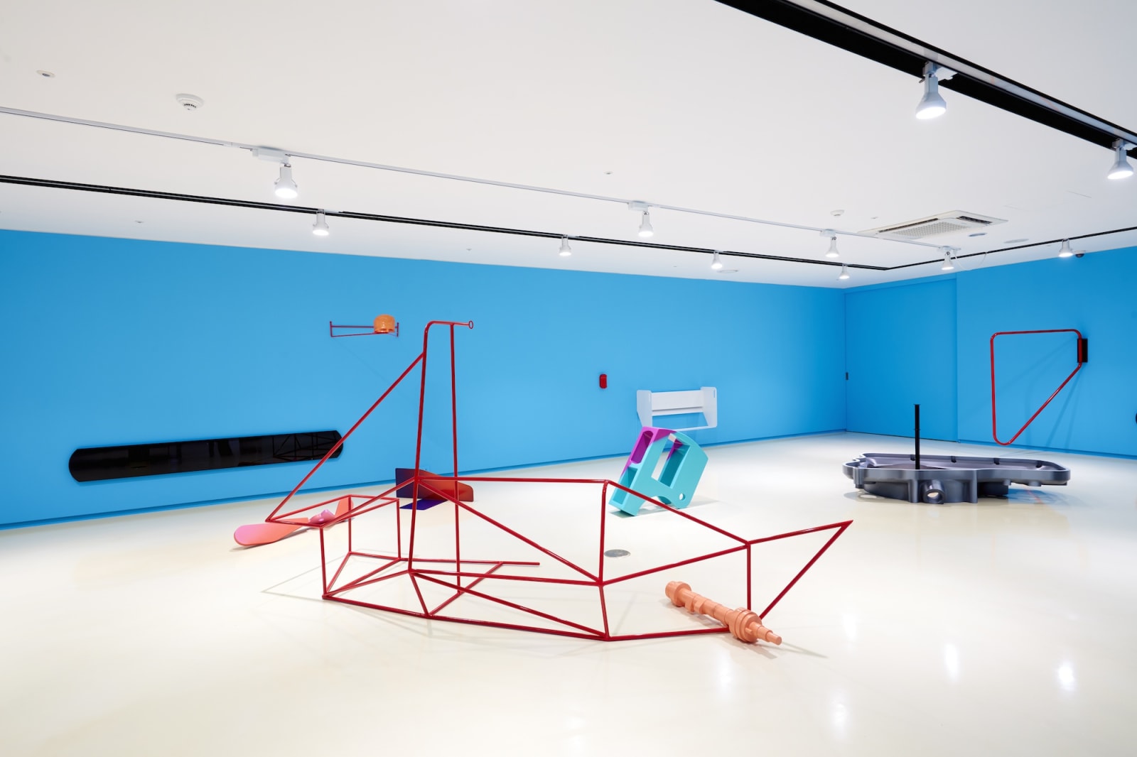 Installation view: Autopilot, Perigee Gallery, 2016