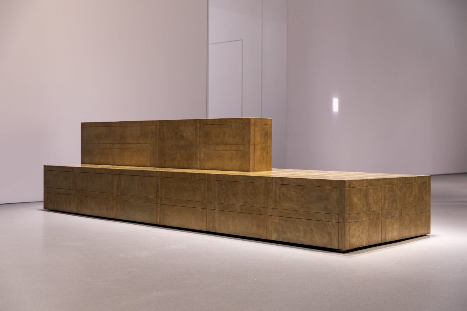 Layered Steel, 2022, brass, 75 x 360 x 120 cm. Courtesy of San Choi