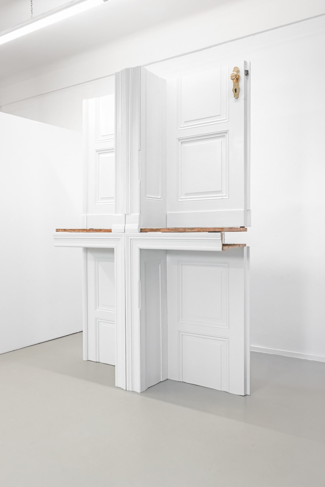 Knocking, 2020, wood, metal, brass, enamel paint, 170 x 253 x 47 cm
