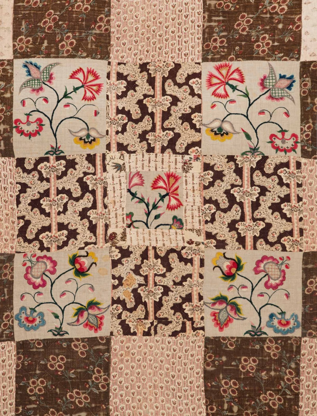 American (probably Connecticut), Quilt of crewelwork, cotton, and wool, ca. 1775–1800