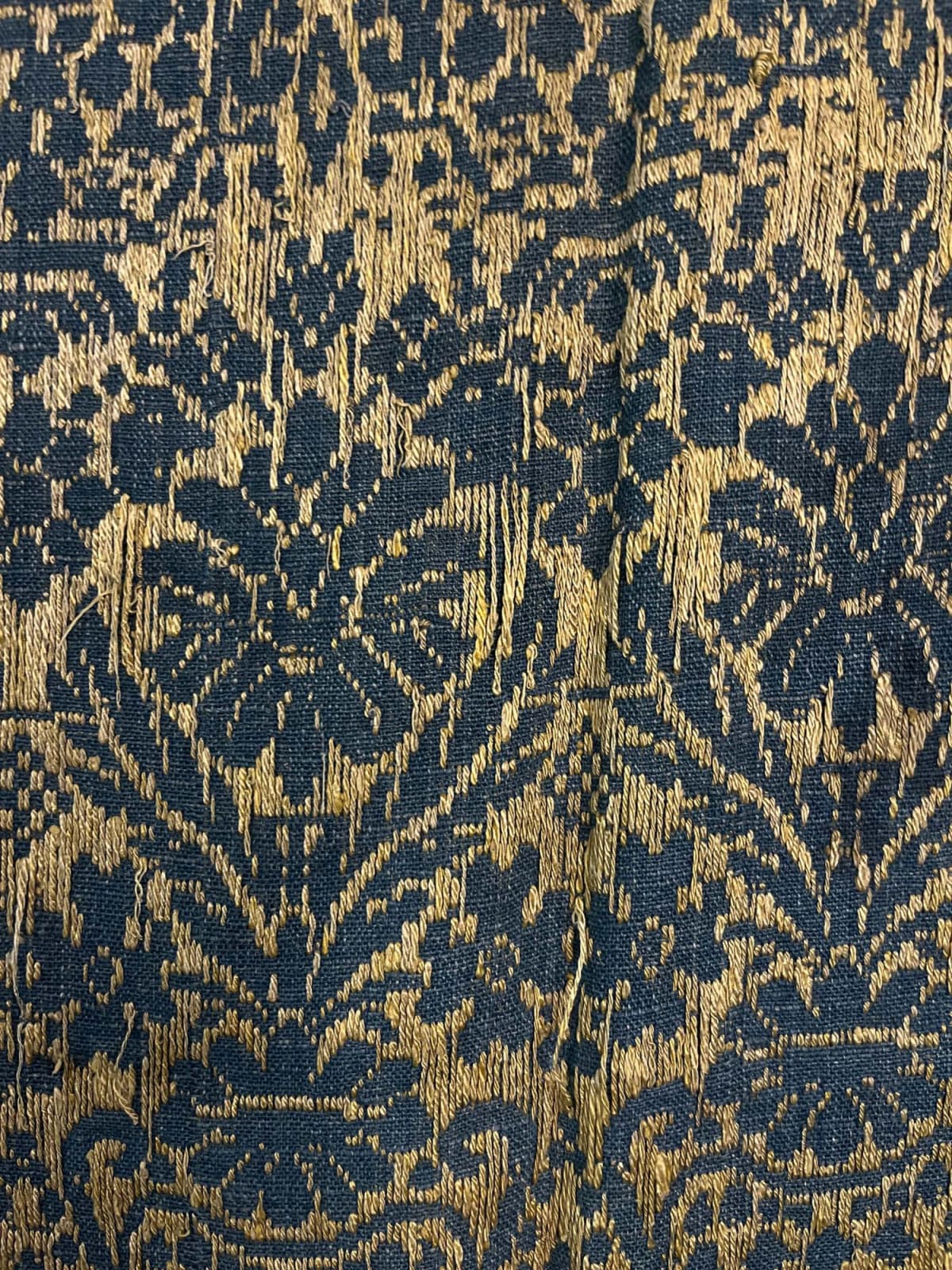 Spanish, Silk-and-linen woven coverlet, 17th century