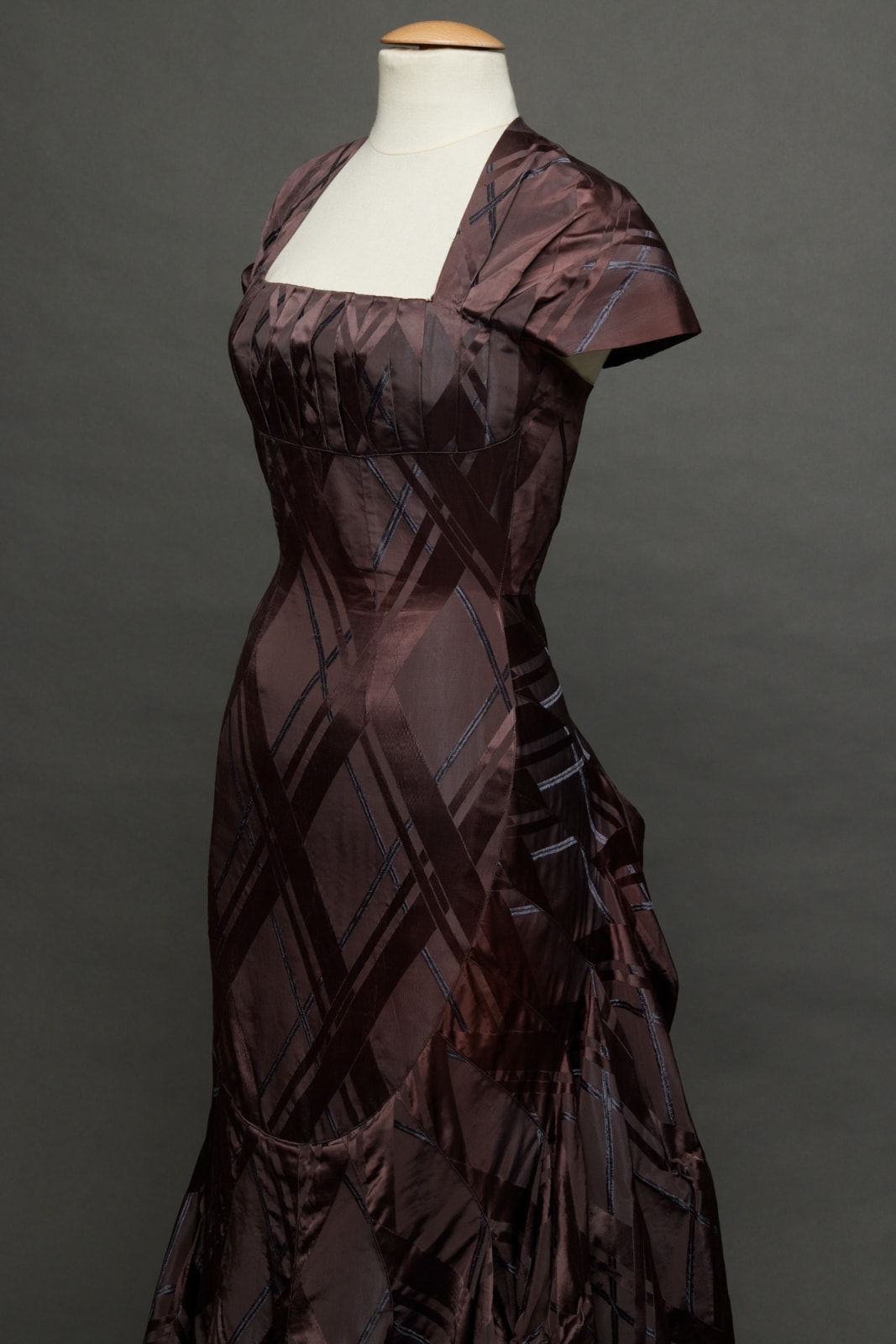 Elsa Schiaparelli, Evening gown, Fall/Winter 1947