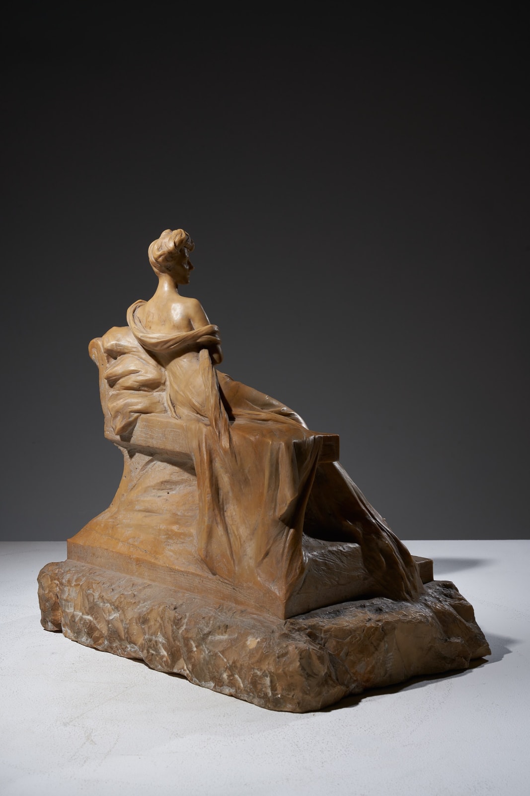 Georges Van der Straeten, Portrait of an elegant woman on a chaise longue