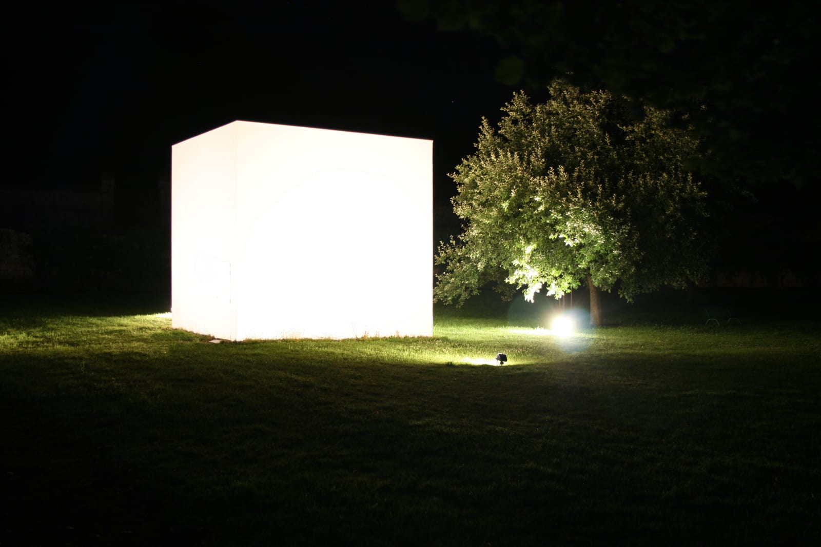 Eric Eriston Winarto, INSTALLATION, WALD, CHER, FRANCE