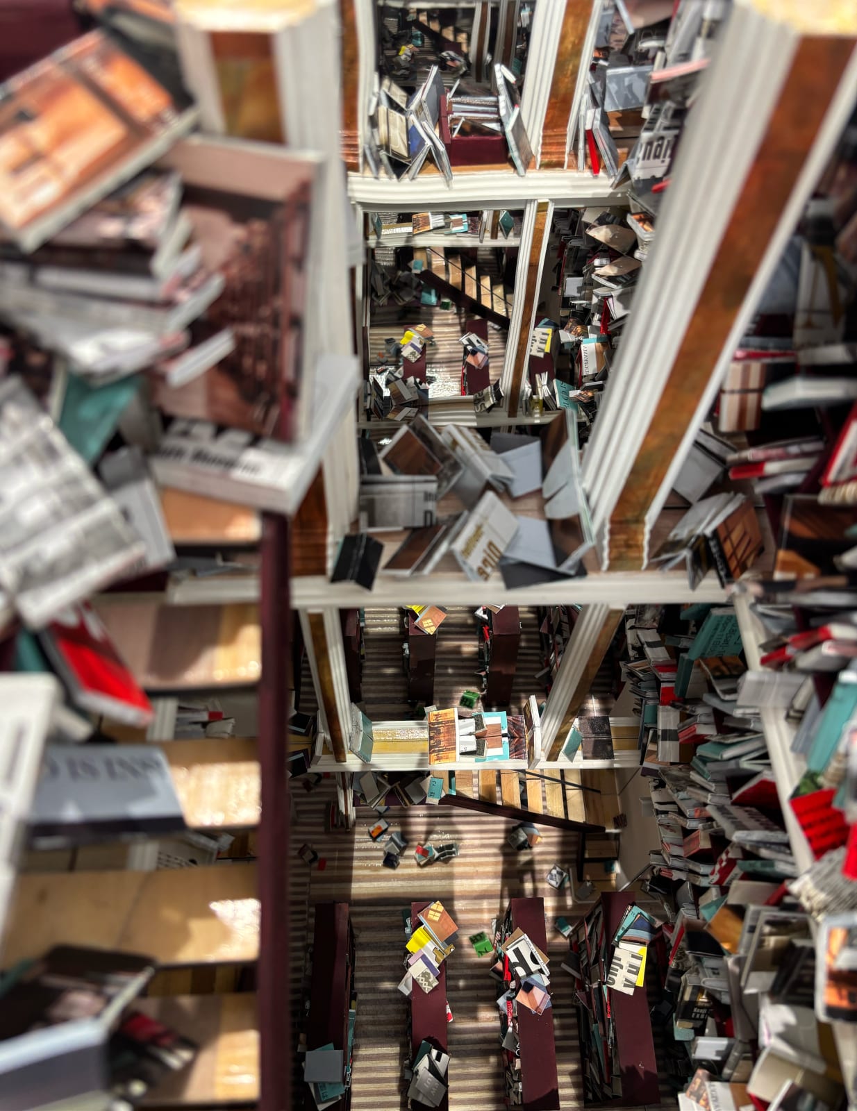 Kenji Sugiyama, Inside - looking through the mirror, 2024