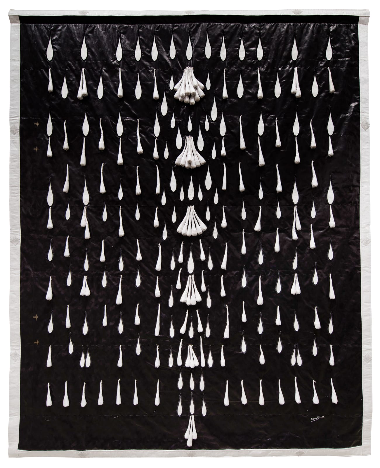 Abdoulaye Konaté Les gouttes blanches - Tibet 2023 Textile 230 x 182,5 cm