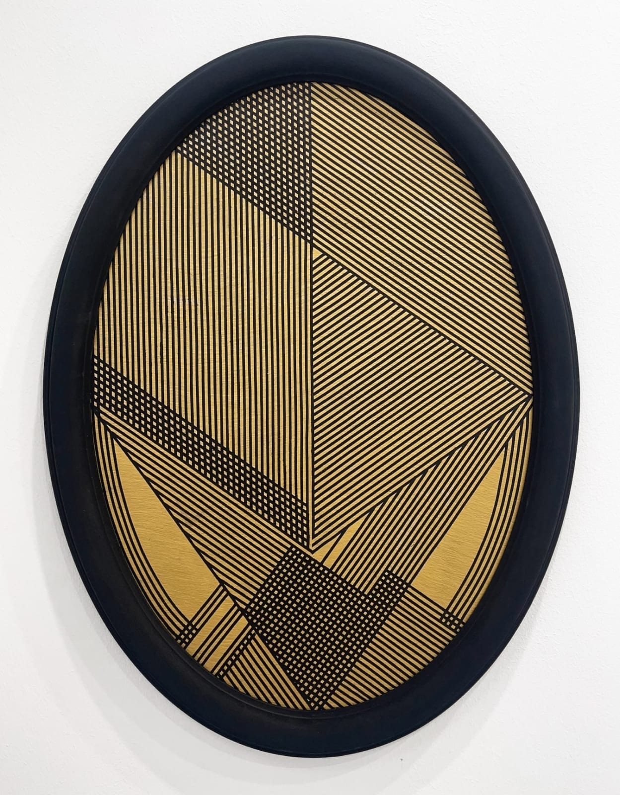 Elio Marchegiani Grammature d’oro K 24 – supporto lavagna ovale n.11 1979 Mixed media 79 × 59 cm