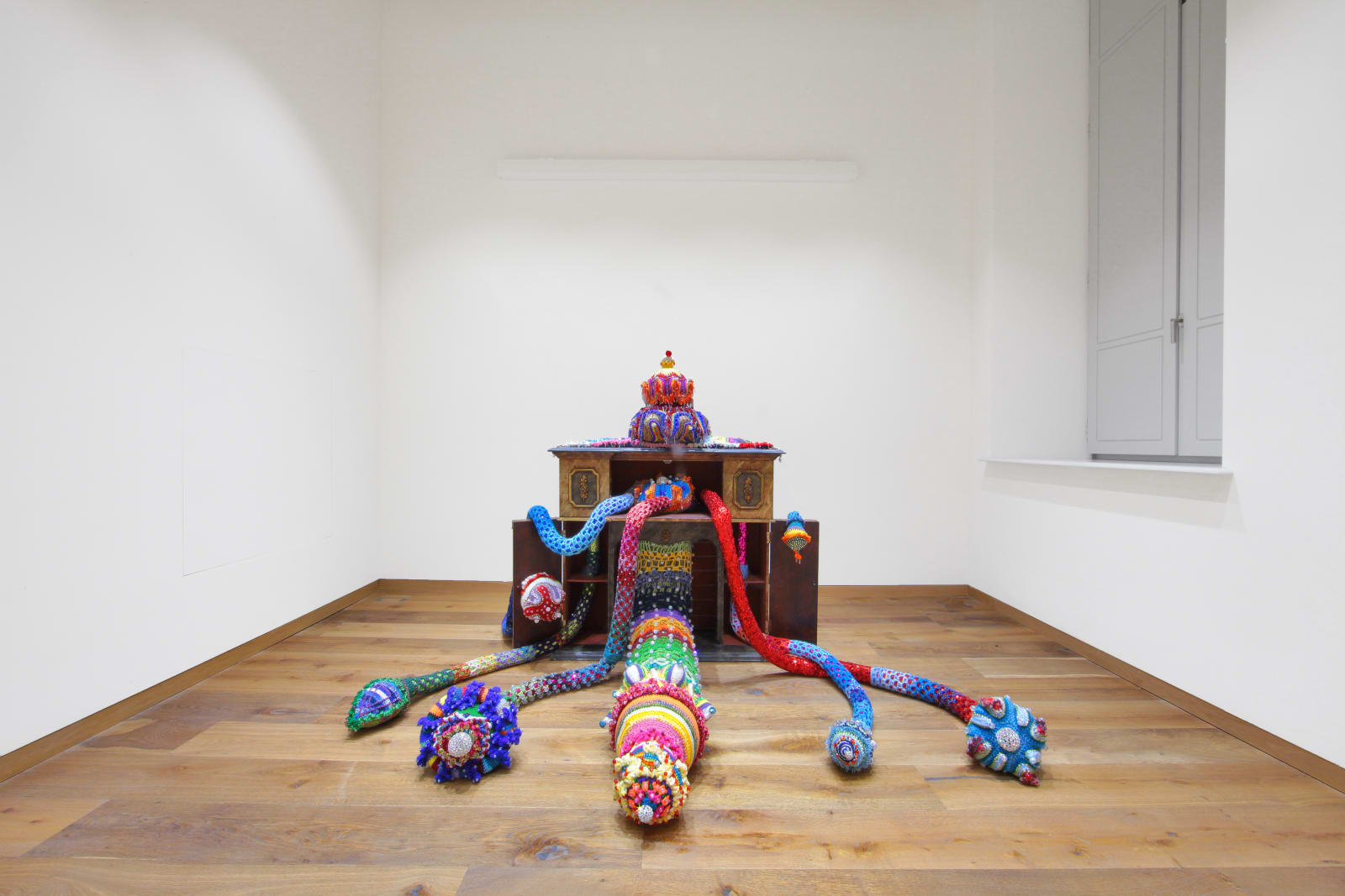 Sculpture: Joana Vasconcelos courtesy of Galleria Mimmo Scognamiglio