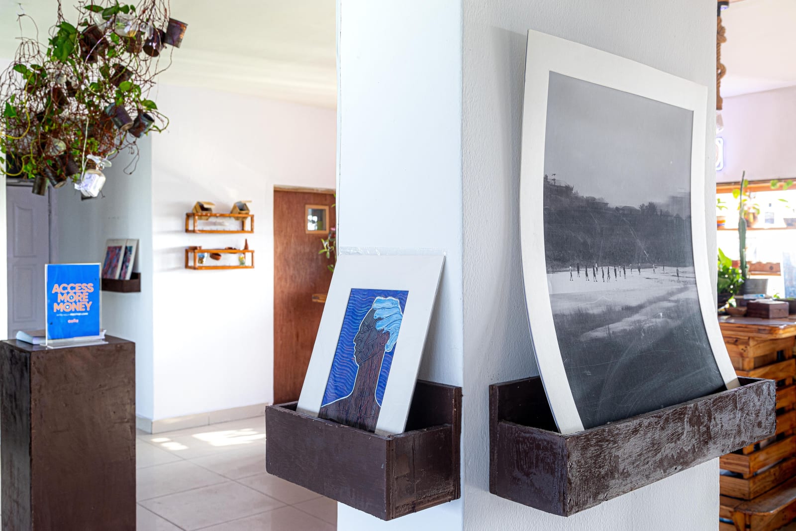 Joseph Segunfunmi, Blue Figurine Alaro, 2024