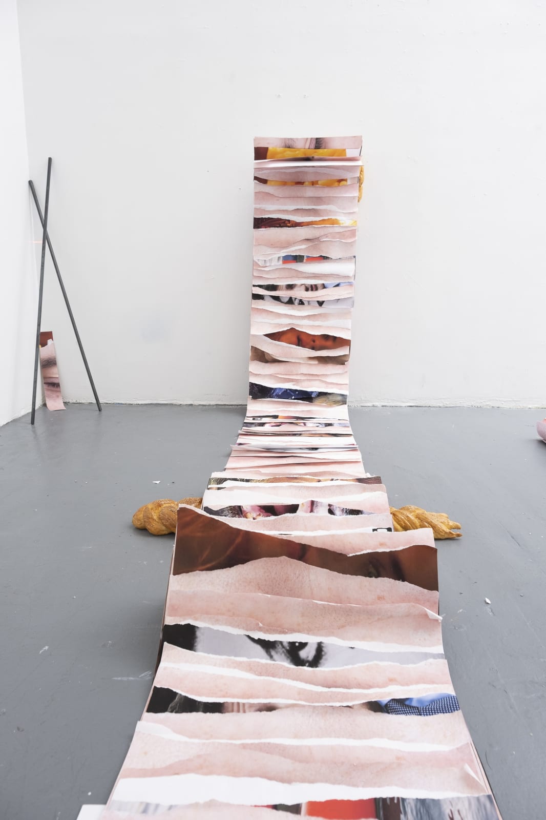 Ryan Van Der Hout, Body Scrolls, 2023