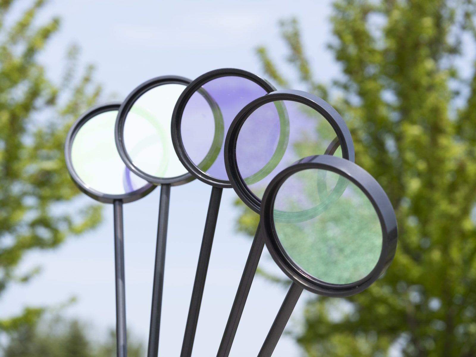 Ryan Van Der Hout, Optical Device ( Chromatica ), 2022