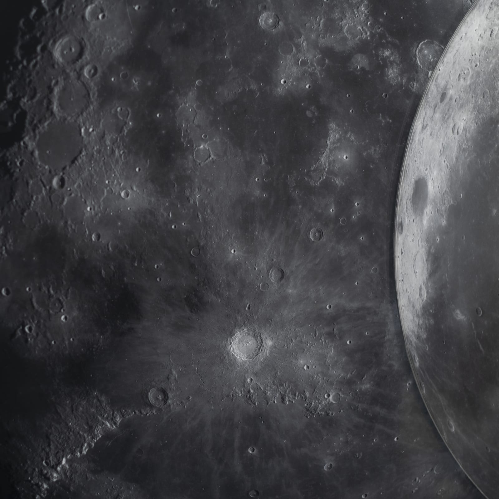 Ryan Van Der Hout, Folded Moon, 2020