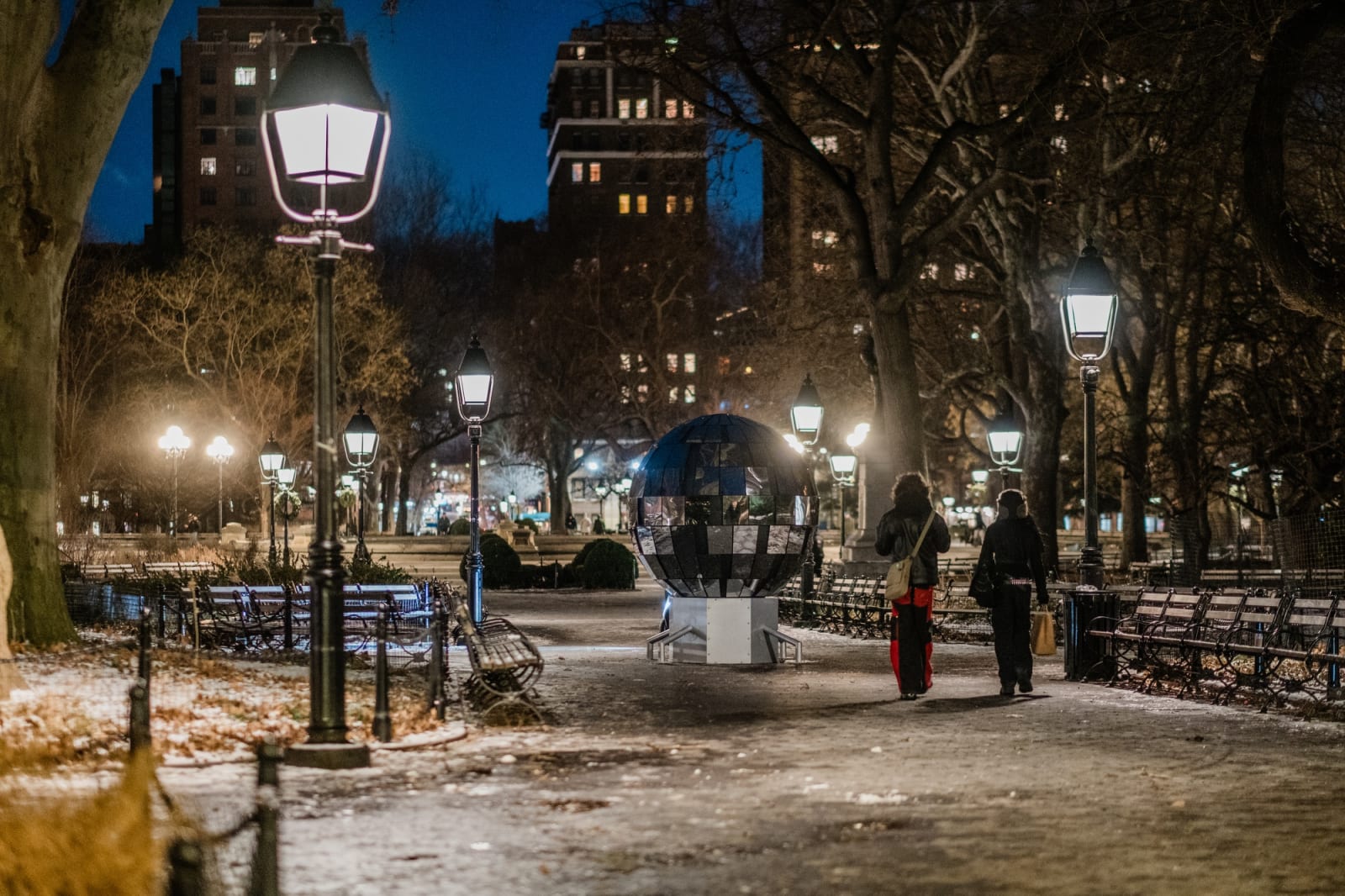 Ryan Van Der Hout, To Reflect Everything :: Washington Sq. Park, 2025