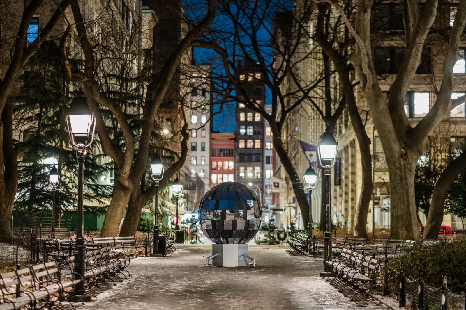 Ryan Van Der Hout, To Reflect Everything :: Washington Sq. Park, 2025