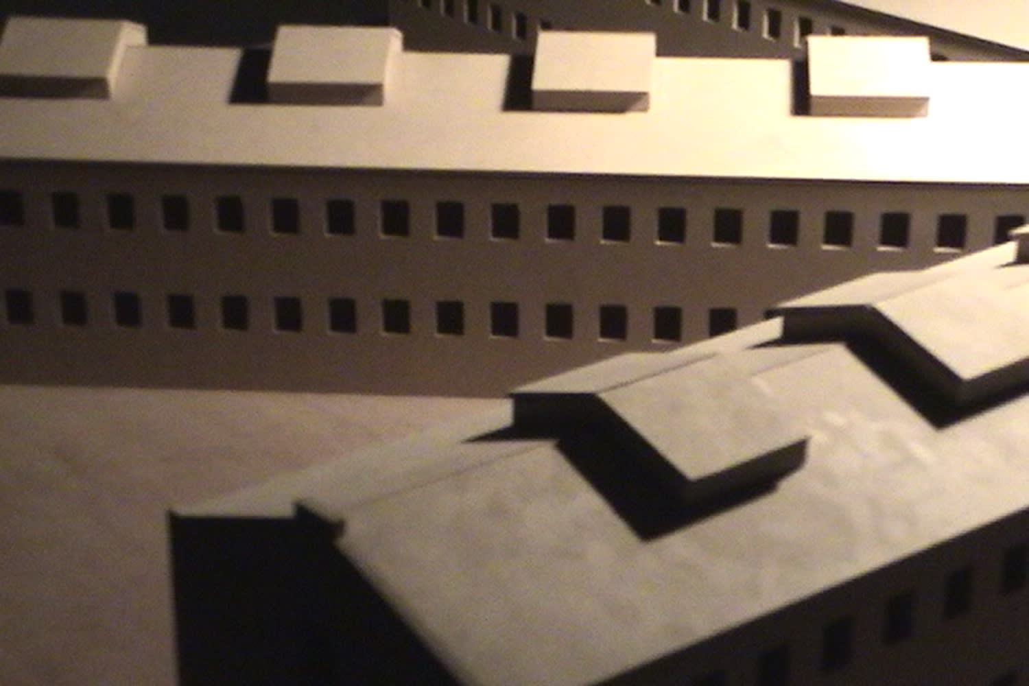 Seodaemun Prison, 2004, A model of Seodaemun Prison made of wood, 4 video cameras, a video projector, 4 motors, 160x140x120cm 서대문형무소, 2004, 나무, 모터, 4대의 소형 비디오카메라, 4개의 모터, 비디오 프로젝터, 160x140x120cm
