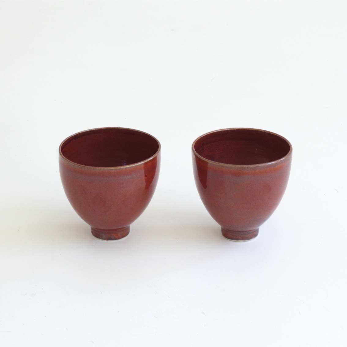 Robyn Hardyman, RH23 pair of cup in burnt red