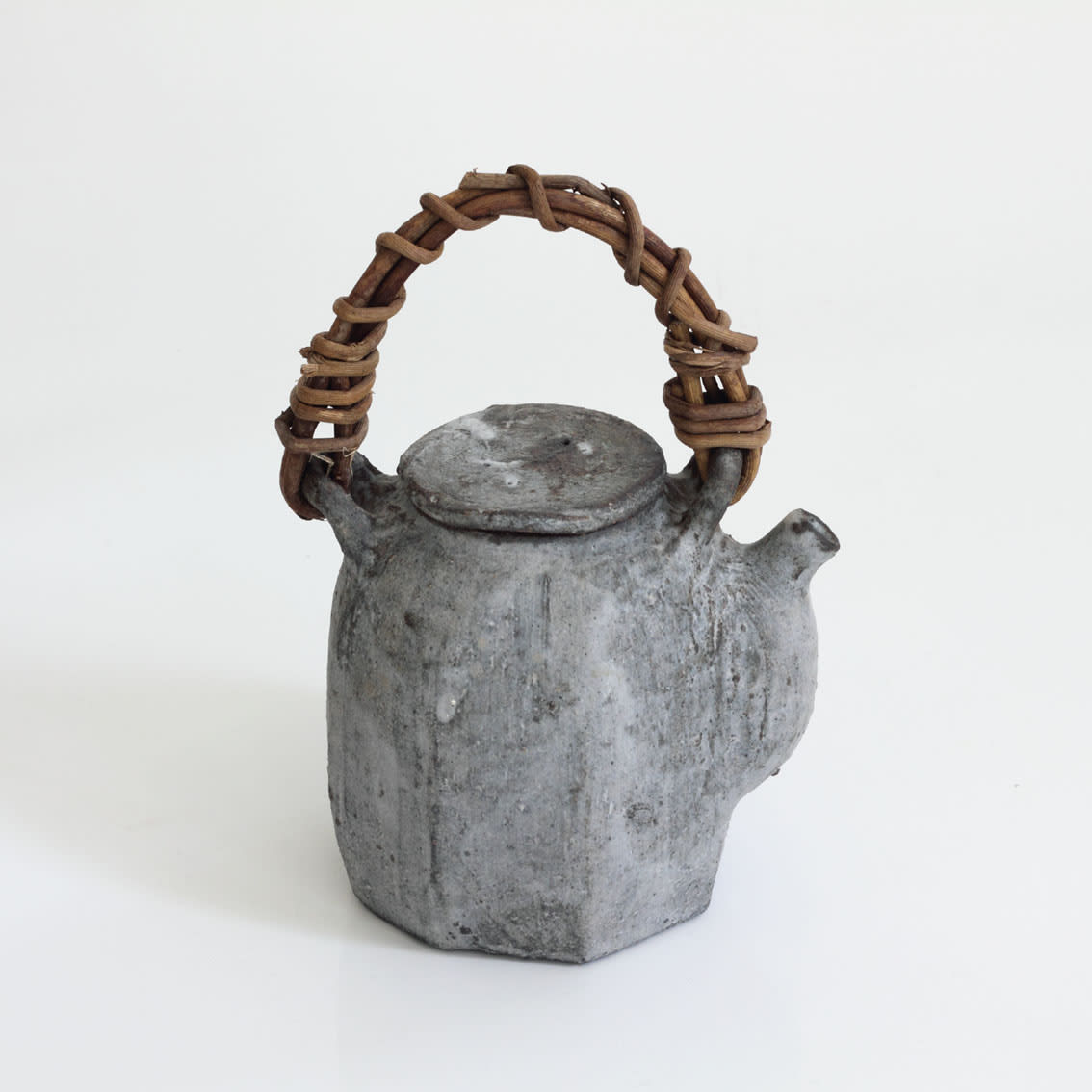 Akiko Hirai, 60. Grey Dry Kohiki Faceted Teapot