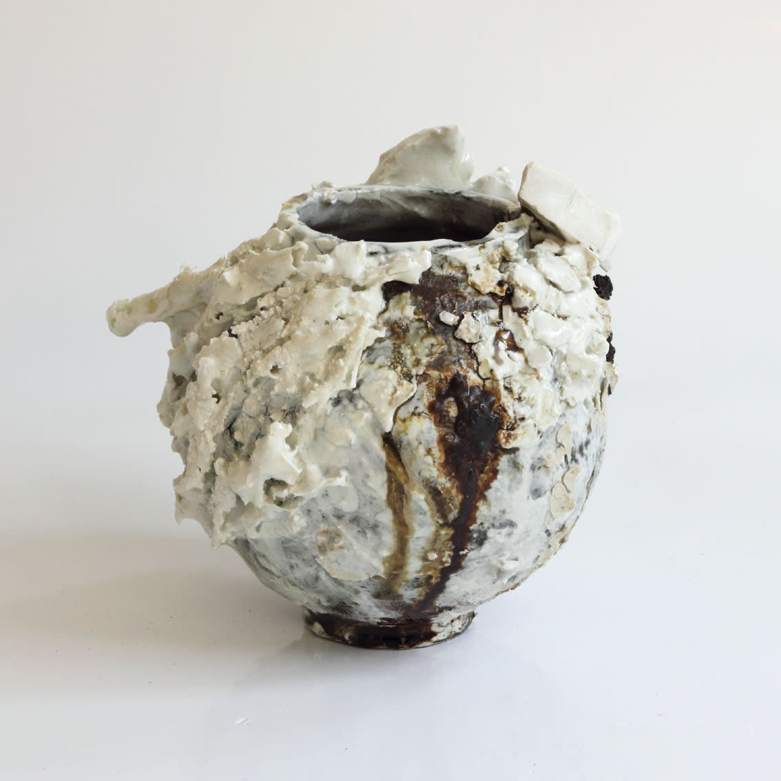 Akiko Hirai, 13. Mini Moon Jar White