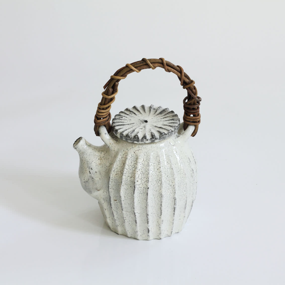 Akiko Hirai, 64. White Kohiki Fluted Teapot