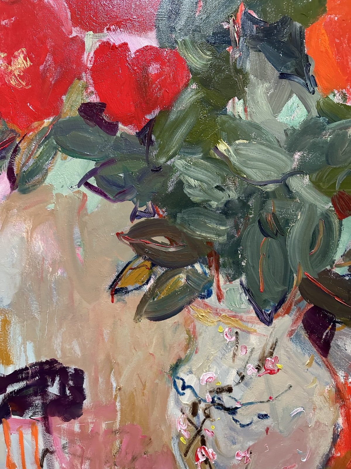 Lilia Orlova-Holmes, Red roses in Japanese vase , 2023