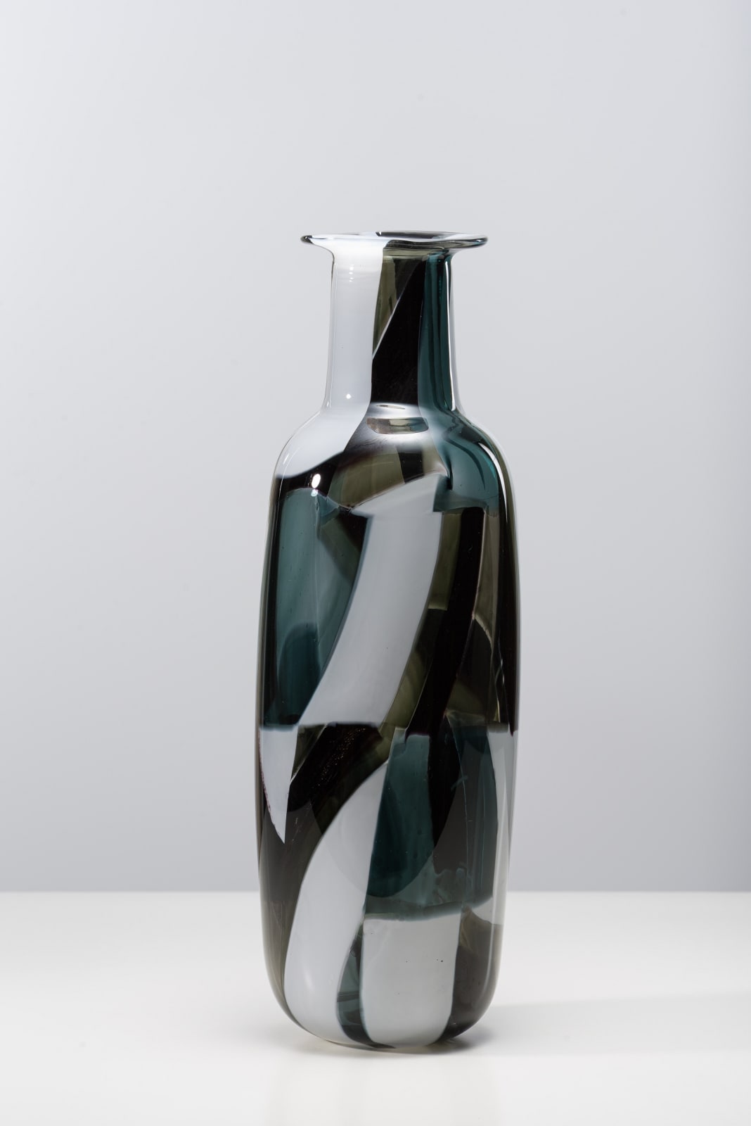 Scott Benefield, Achromic Bottle IV