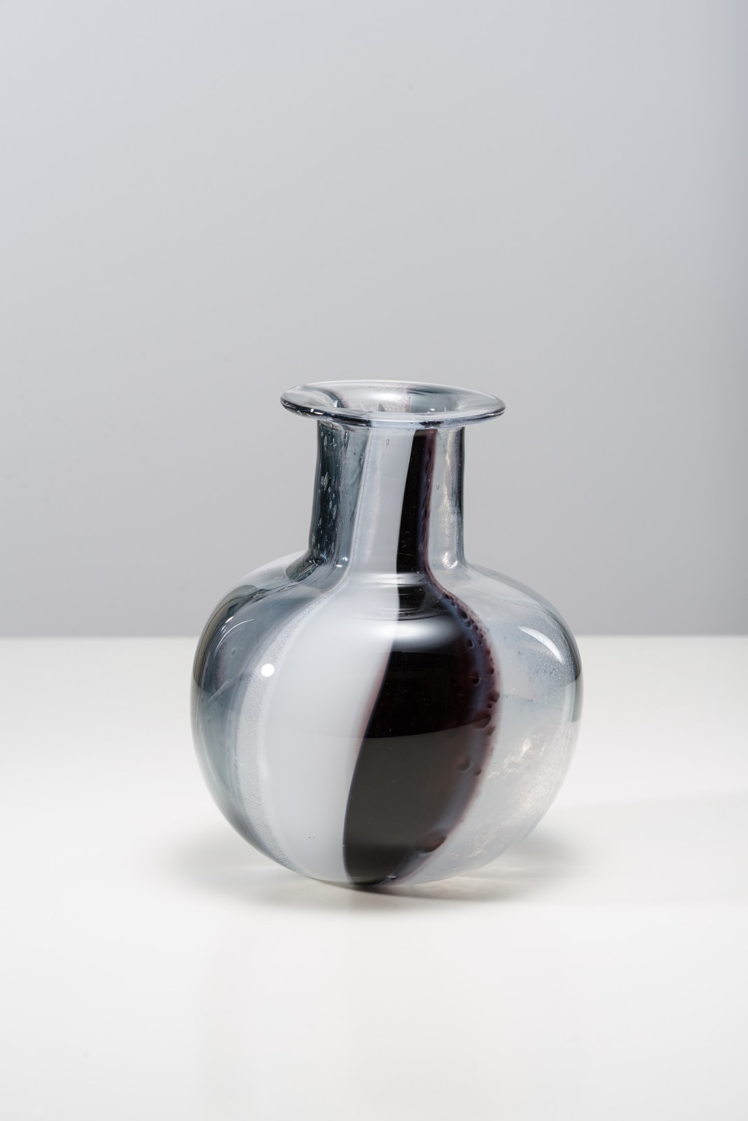 Scott Benefield, Achromic Bottle I