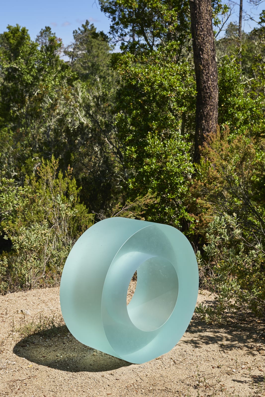 Ann Veronica Janssens, Blue Glass Roll 405/2, 2019