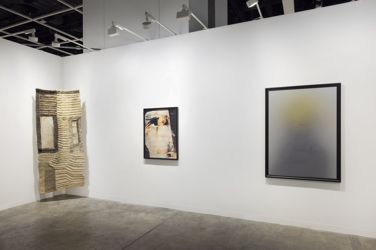 Installation view, BANK's booth at Art Basel Hong Kong, 2025. Photo by Ringo Cheung. Courtesy of BANK. BANK于香港巴塞尔展位现场，2025。拍摄：Ringo Cheung。图片版权归属BANK。