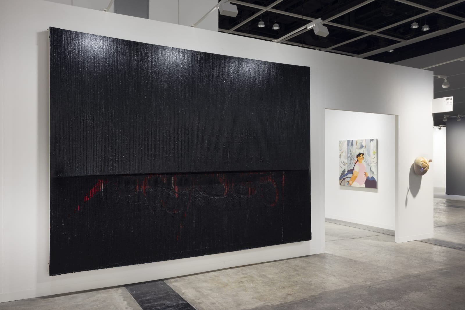 Installation view, BANK's booth at Art Basel Hong Kong, 2025. Photo by Ringo Cheung. Courtesy of BANK. BANK于香港巴塞尔展位现场，2025。拍摄：Ringo Cheung。图片版权归属BANK。
