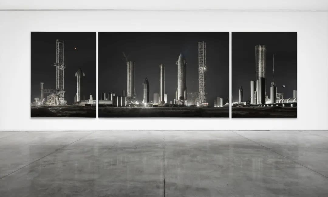 迈克尔·纳贾尔 Michael Najjar 星际基地 starbase 三联画 triptych 2022 图片致谢艺术家及工作室 Courtesy of the Studio Michael Najjar and the artist