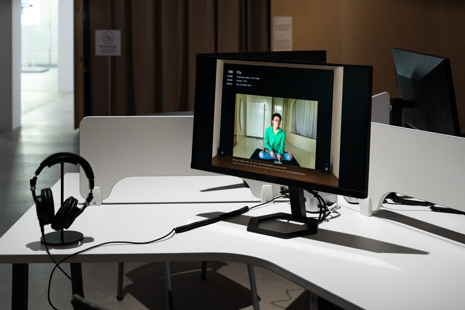 林科作品，「保持在線：雲中遊蕩」展覽場景，大館當代美術館，香港，2025 相片由大館當代美術館提供，攝影：關尚智 Lin Ke's artworks. Exhibition view of Stay Connected: Navigating the Cloud, Tai Kwun Contemporary, Hong Kong, 2025. Courtesy...