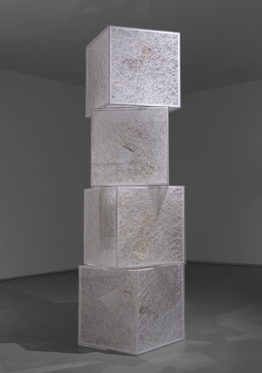 塩田千春 Chiharu SHIOTA, State of Being (Books)