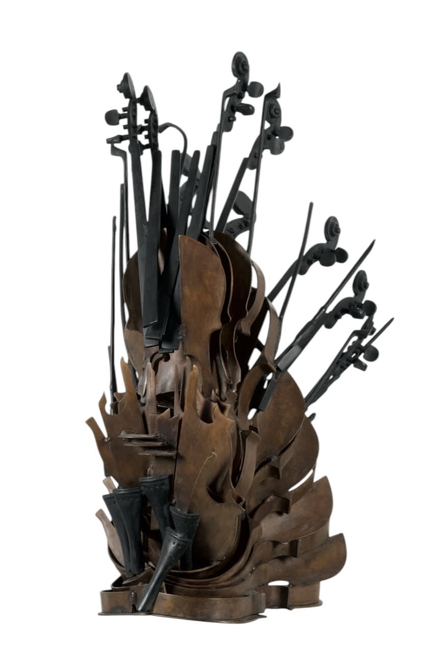 Arman, Cascade de violons, 2000