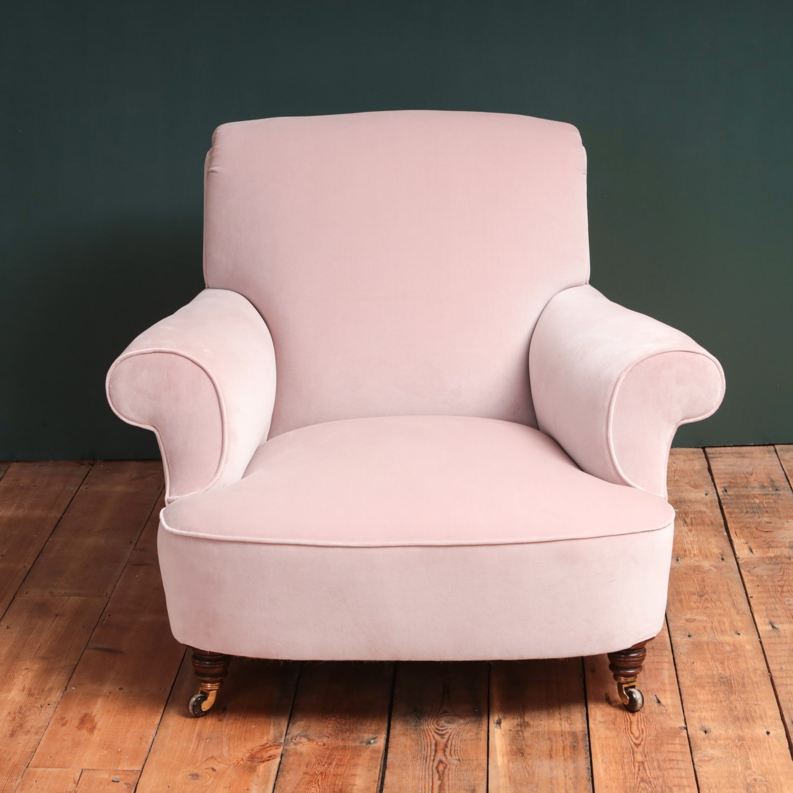 19TH CENTURY ENGLISH COUNTRY HOUSE ARMCHAIR