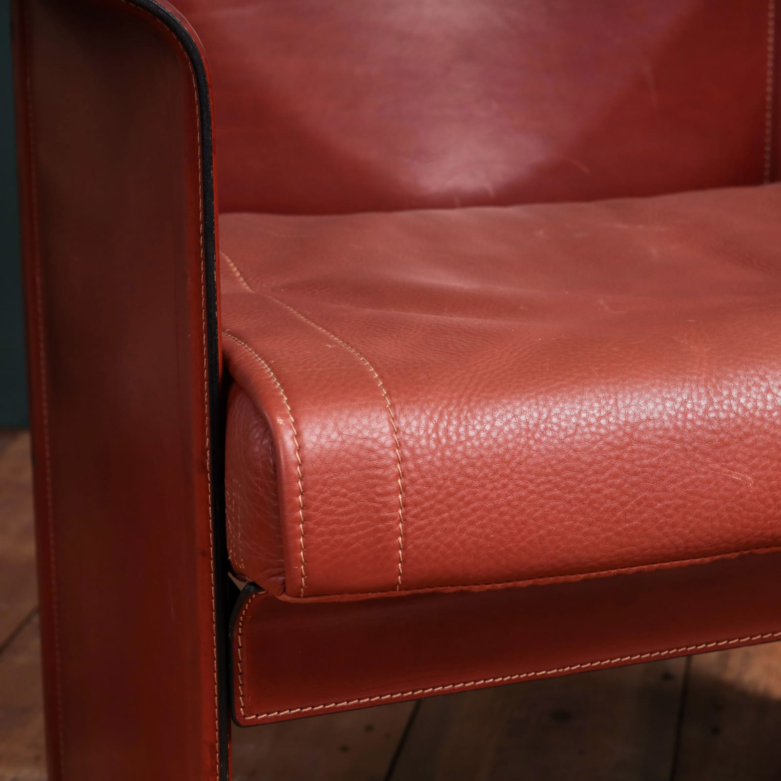 20TH CENTURY ITALIAN CHAIRS