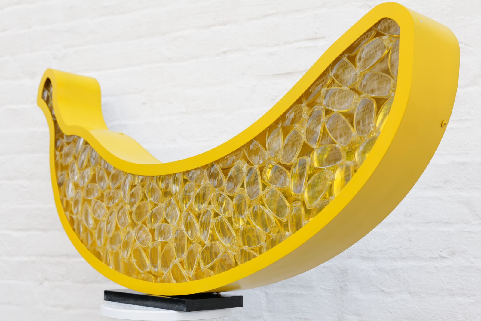 David Datuna, Hungry Artist, 2021