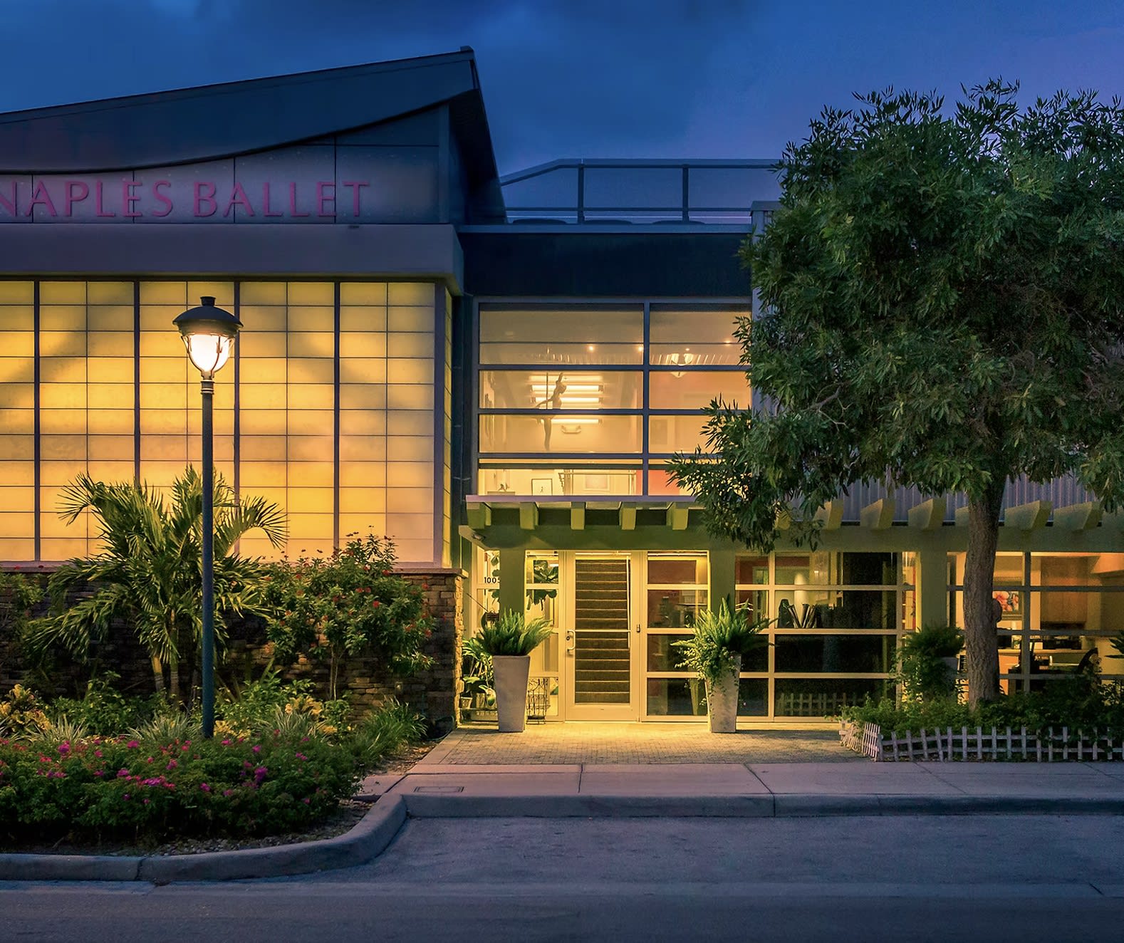 Academia - Naples, FL , 2007