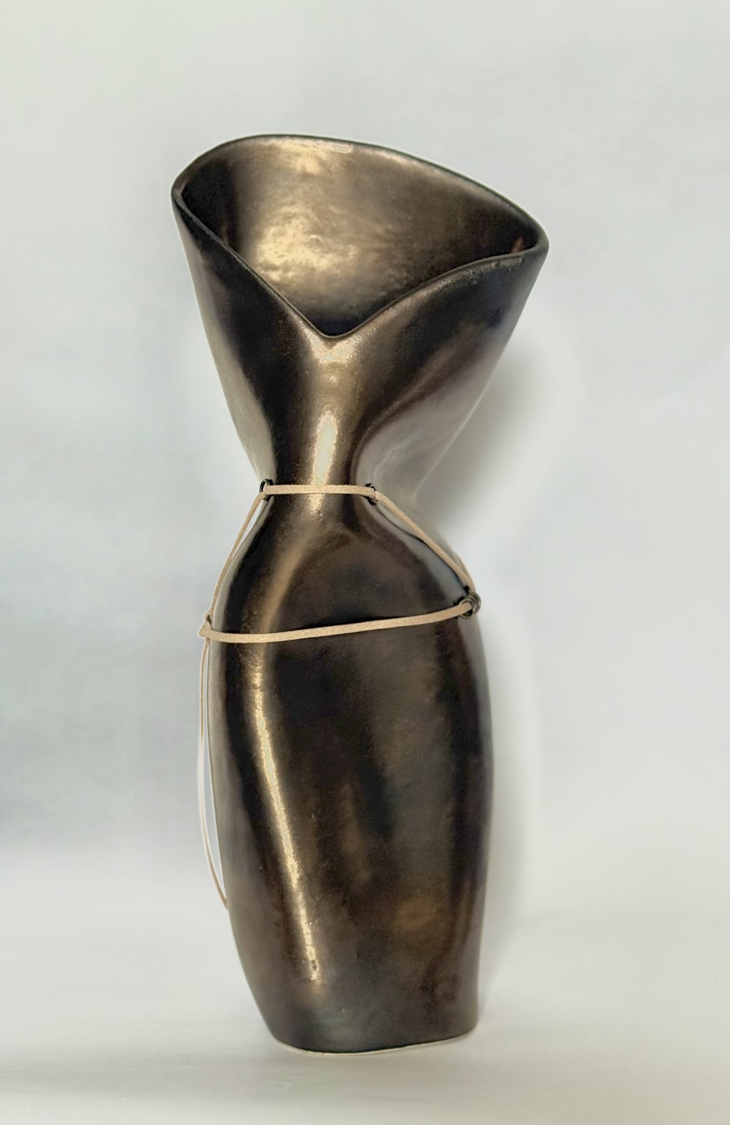 Hillary Cumberworth, Bound, 2025